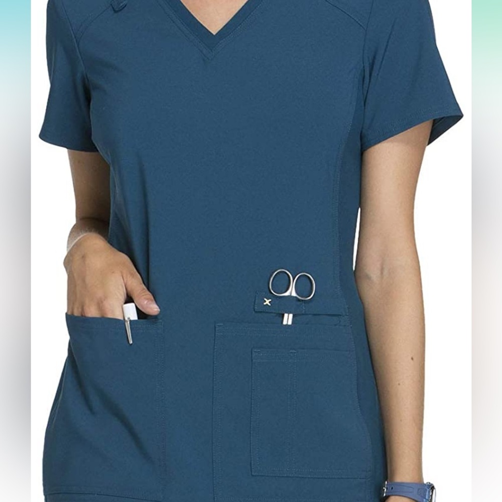 Cherokee iflex super soft scrub top in Caribbean blue. Size medium